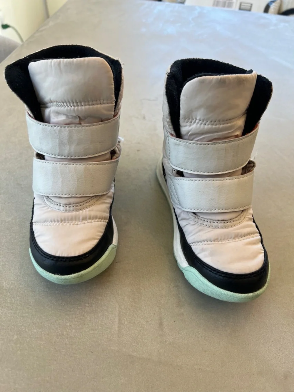 Sorel‎ toddler Whitney II Strap Snow Boots in White, Mint & Orange Size 11